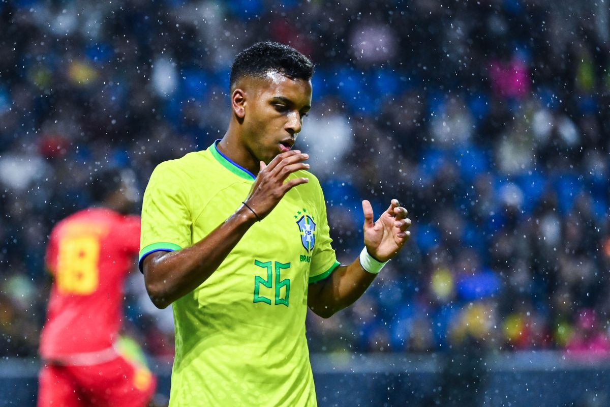 Mercato : Le PSG cherche un ailier et pourrait refuser un profil en or !