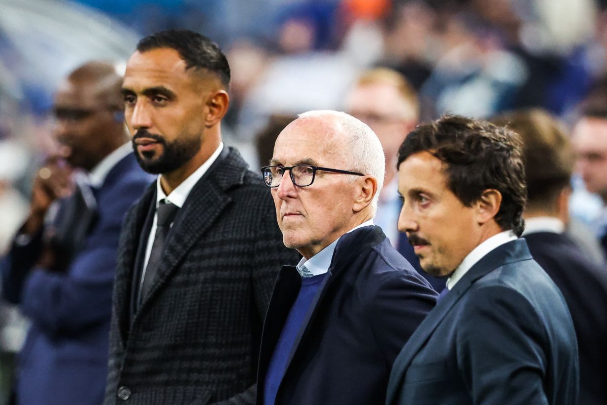 Mehdi BENATIA, Frank MCCOURT , Pablo LONGORIA