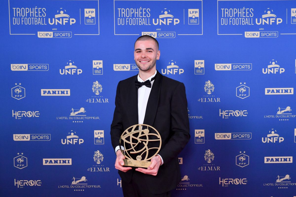 UNFP 2025 Lucas CHEVALIER élu meilleur gardien de la saison de Ligue 1