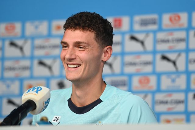 Mercato - OM : Ça coince à la banque pour Benjamin Pavard ?