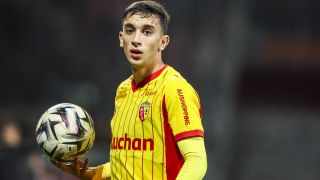 Mercato : Le RC Lens va valider la signature d’un crack à la Khusanov !