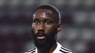 Mercato : Le RC Lens va recruter un joueur expérimenté de Premier League !