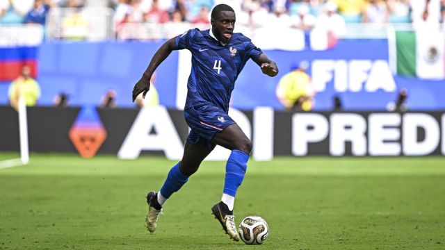 6 saisons au club et une clause alléchante… Le PSG va sauter sur l’occasion en 2027 !