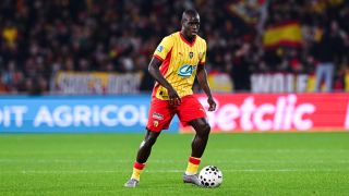 Mercato - OM : Malang Sarr s’éloigne, qui pour remplacer Balerdi ?