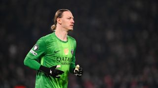 PSG : Safonov empêche l’éclosion de… Zabarnyi ?