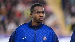 Attaqué en Angleterre, le PSG dégaine une réponse XXL