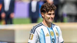 FC Barcelone : Julian Alvarez se retrouve dans une sauce XXL…
