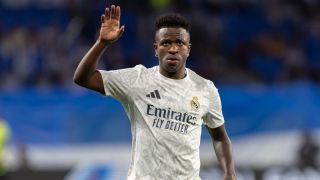 Real Madrid : Un contrat arrive sur la table de Vinicius Jr., il signe ou il part ?